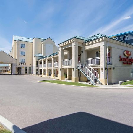 Econo Lodge Inn & Suites University Calgary Zewnętrze zdjęcie