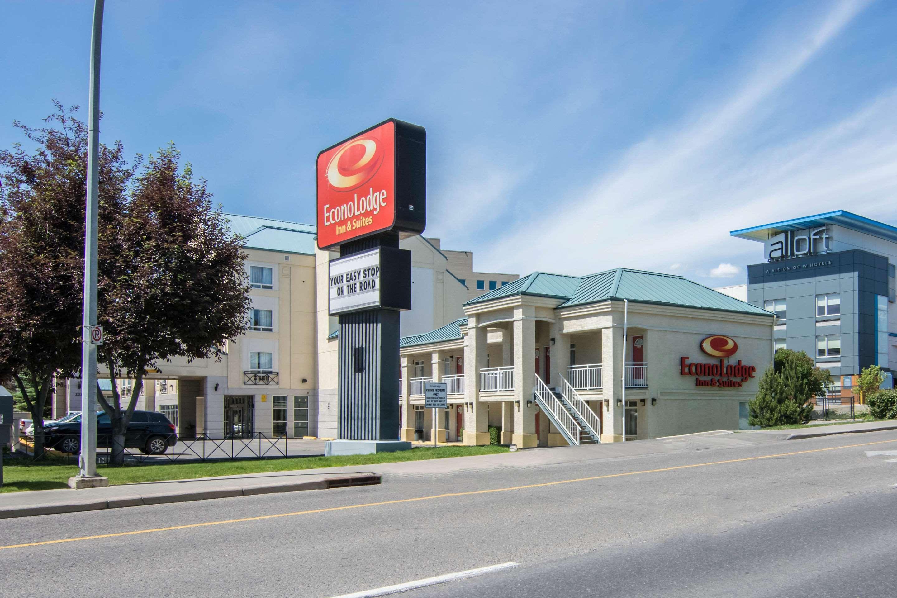 Econo Lodge Inn & Suites University Calgary Zewnętrze zdjęcie